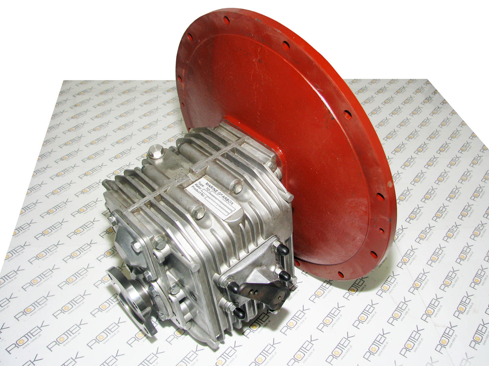 Schrägansicht hinten Marinegetriebe MGEAR-110-2.74R