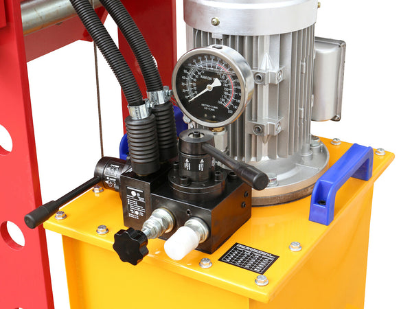 WZWP-100EVx4 - Detailabbildung Ventileinheit mit Manometer
