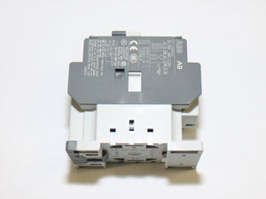 Schaltschütz, Installationsschütz 4 x Schliesser, 4-polig, 25A AC-1, Spulenspannung 400V, ABB A9-30-10